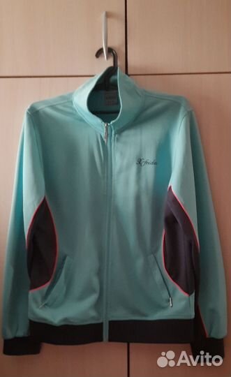 Спортивные женские мастерки.Размер: 48-50