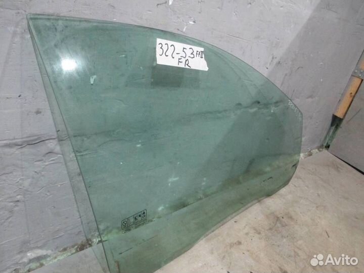 Стекло двери передней правой от Ford Focus II 200