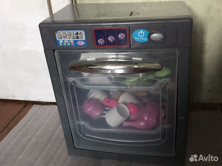 Игрушечная посудомоечная машина