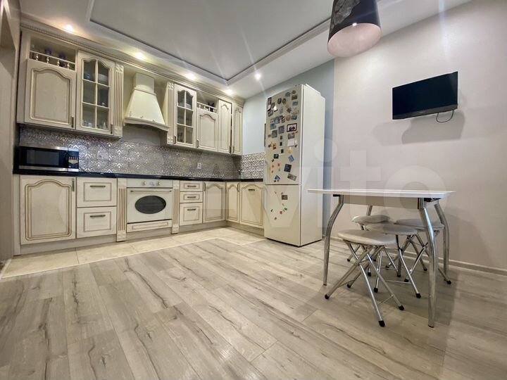 2-к. квартира, 70 м², 7/25 эт.