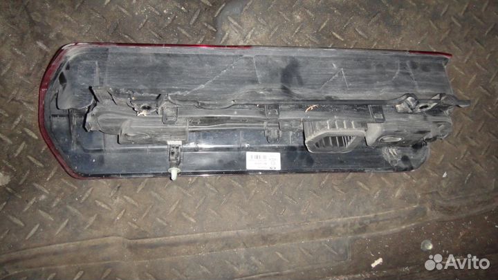 Фонарь задний правый