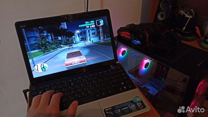 Нетбук Asus eee pc с сумкой в комплекте