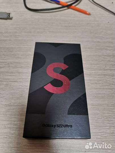 Samsung Galaxy S22 Ultra, 12/256 ГБ