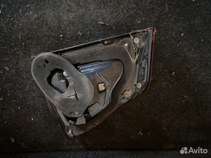 Фонарь задний правый Лэнд Круизер 200