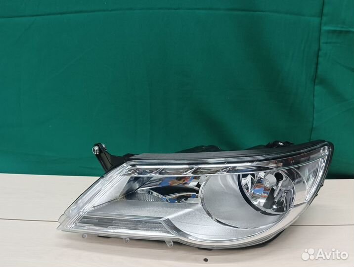 Фара левая Volkswagen Tiguan 1 2007-2016
