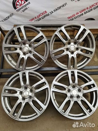 Литье Ниссан 5*114,3 DIA65,1 J7 ET40 R18