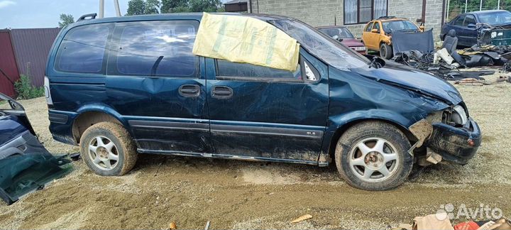 Кузов Опель Синтра (По частям)