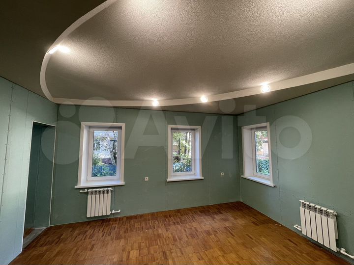 4-к. квартира, 73 м², 1/1 эт.