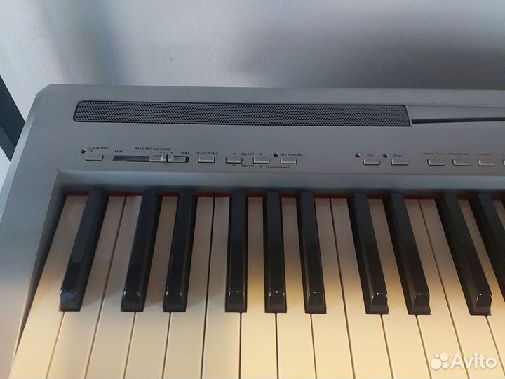 Цифровое пианино Yamaha P-85