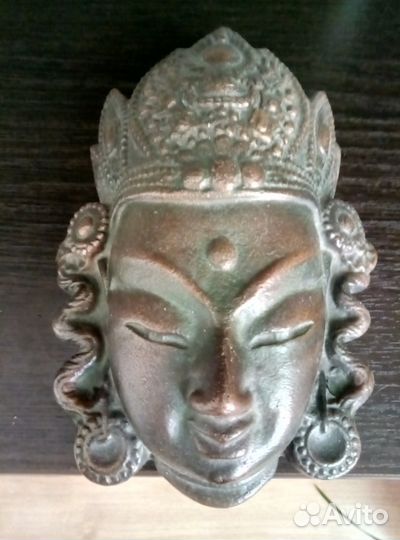 Старинная маска богини