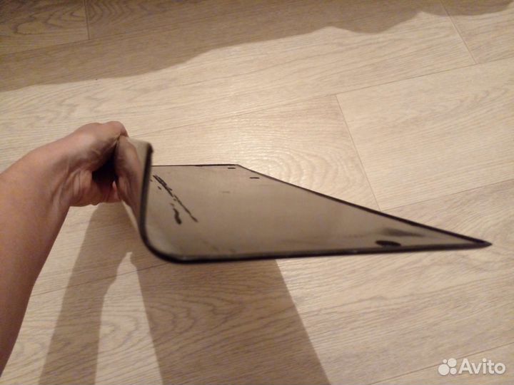 Заглушка бампера Mitsubishi Galant (Viento)