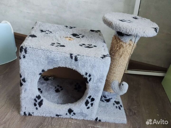 Домик для кошки с когтеточкой бу