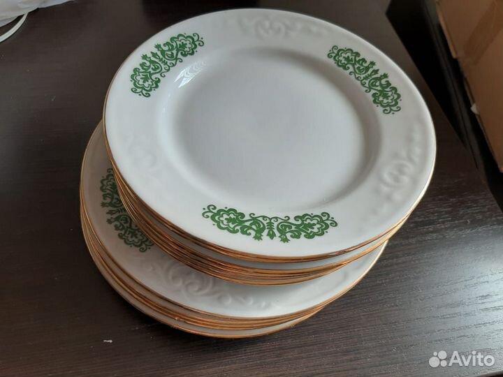 Набор посуды, тарелки