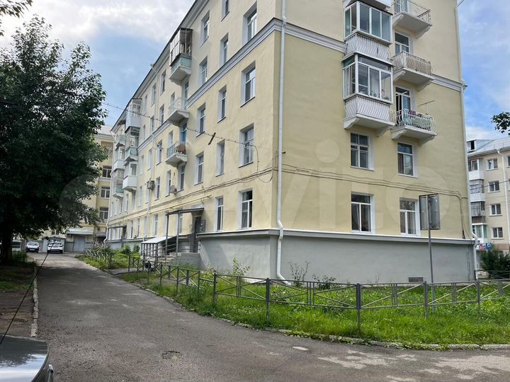 3-к. квартира, 88,1 м², 2/5 эт.