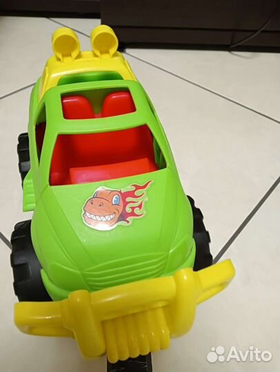Машинка-каталка
