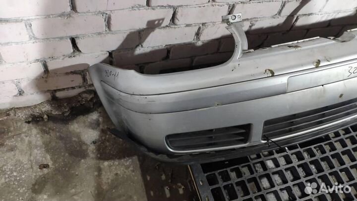 Бампер передний Volkswagen Golf