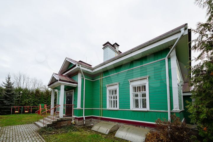 Дом 345,3 м² на участке 10 сот.