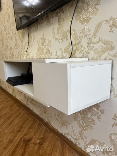 Полка для телевизора