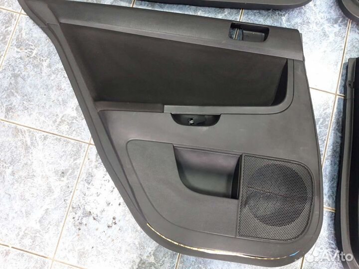 Дверные обшивки митсубиси лансер 10