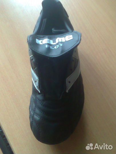 Футбольные бутсы