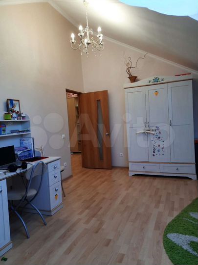 3-к. квартира, 109,6 м², 4/4 эт.