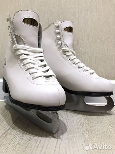 Коньки фигурные женские 36 размер