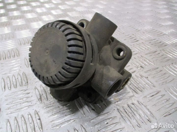 Ускорительный клапан Mercedes-Benz A0044296344