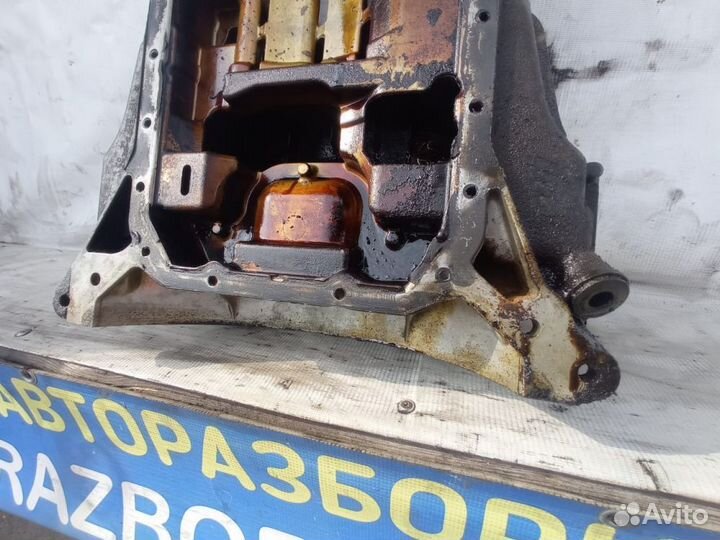 Масляный поддон 2.4 бенз 112.913 W211 Mercedes