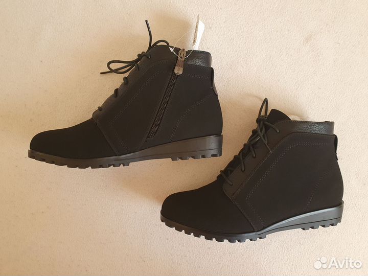 Новые ботинки