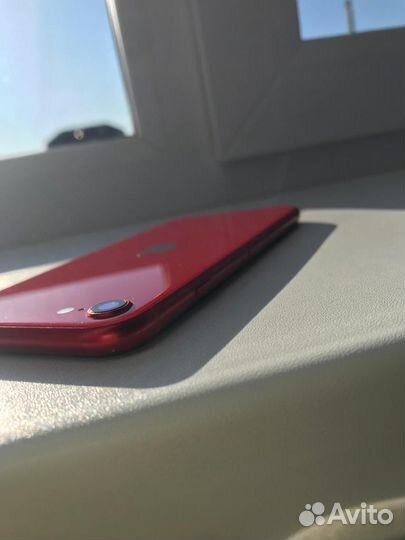 Телефон iPhone se 2020