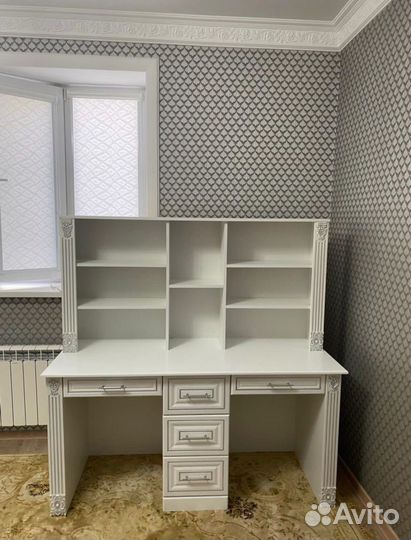 Стол писменный