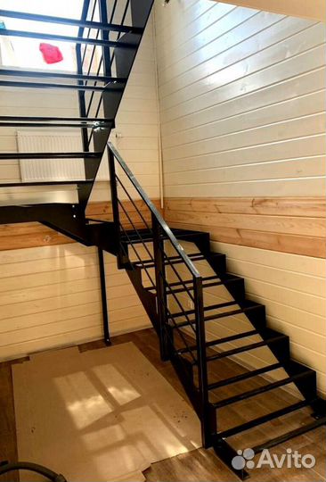 Лестница для загородного дома