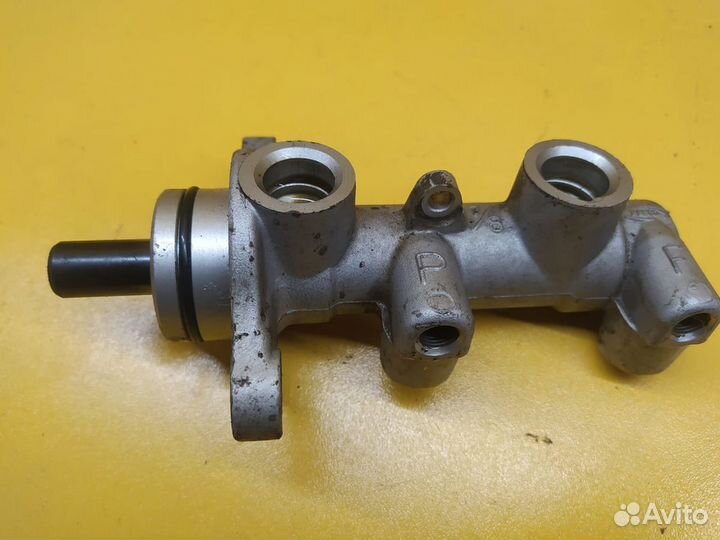 Главный тормозной цилиндр Kia Spectra 2004–2006