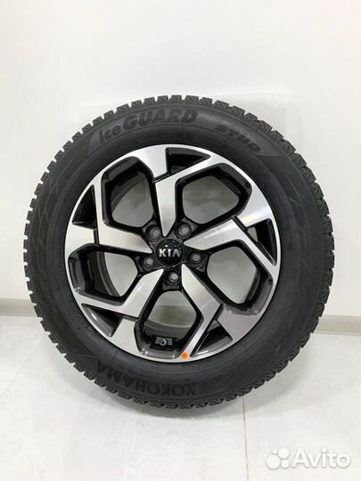 Kia Sportage 4 Yokohama Ice Guard IG55 225/60 R17