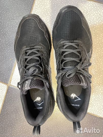 Кроссовки asics gel trabuco 9 g-tx