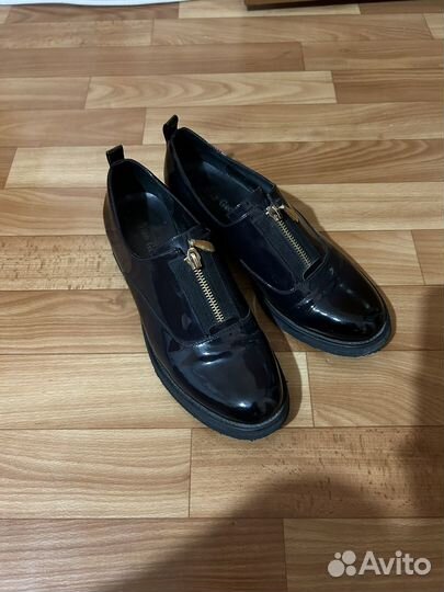 Лоферы женские