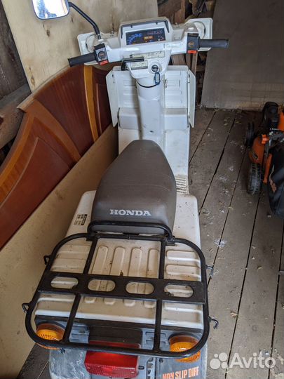 Трёхколёсный скутер Honda gyro