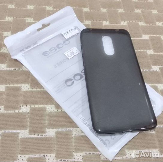 Чехлы на телефон