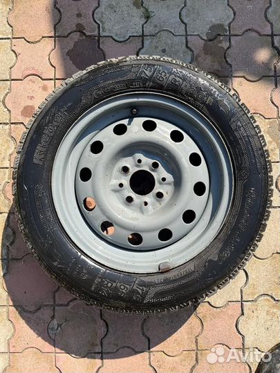 Kleber Quadraxer 175/65 R14 82T