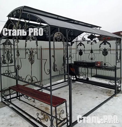 Беседка с мангалом