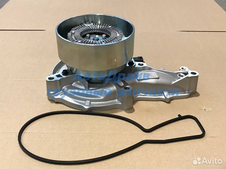 Помпа Вольво FH4 FM4 и Рено Т серия с вискомуфтой