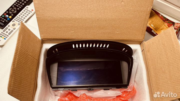 Бортовой монитор 8,8