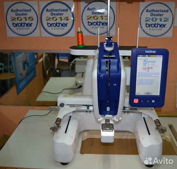 Вышивальная машина Brother VR