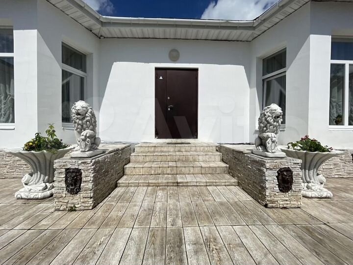 Дом 211,7 м² на участке 12 сот.