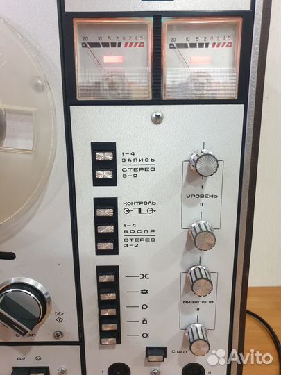 Магнитофон Ростов 102