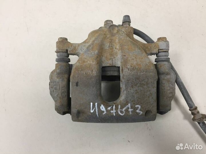 Суппорт передний левый Toyota Auris E150 2006-2012