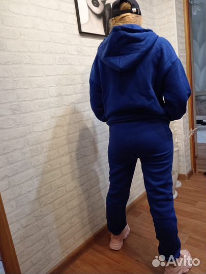 Спортивный костюм женский