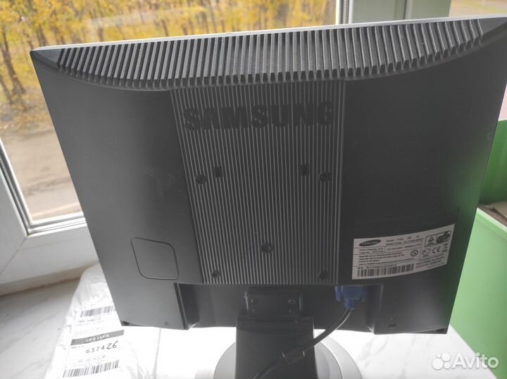 Монитор samsung syncmaster 710n