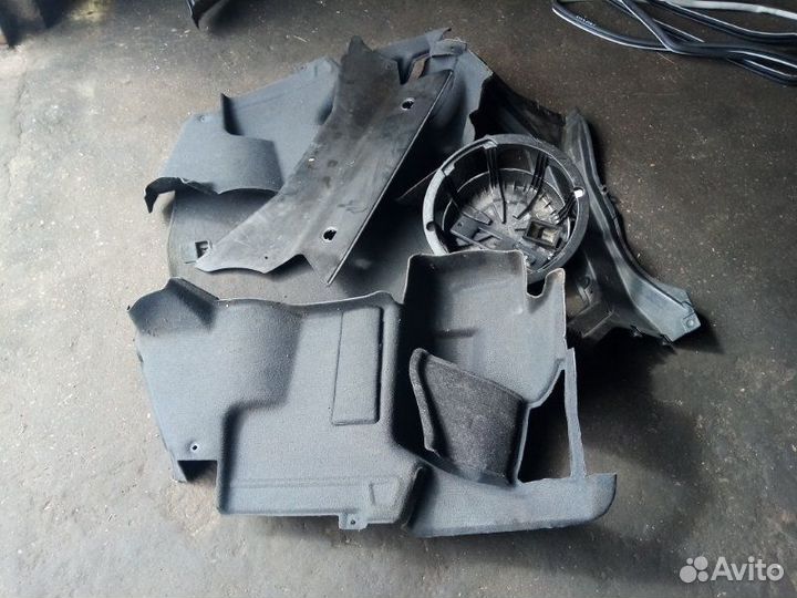 Обшивка багажника Mercedes-Benz С240 W203 M112.912