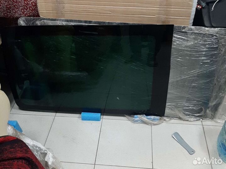 Стекло боковое каравела т 5